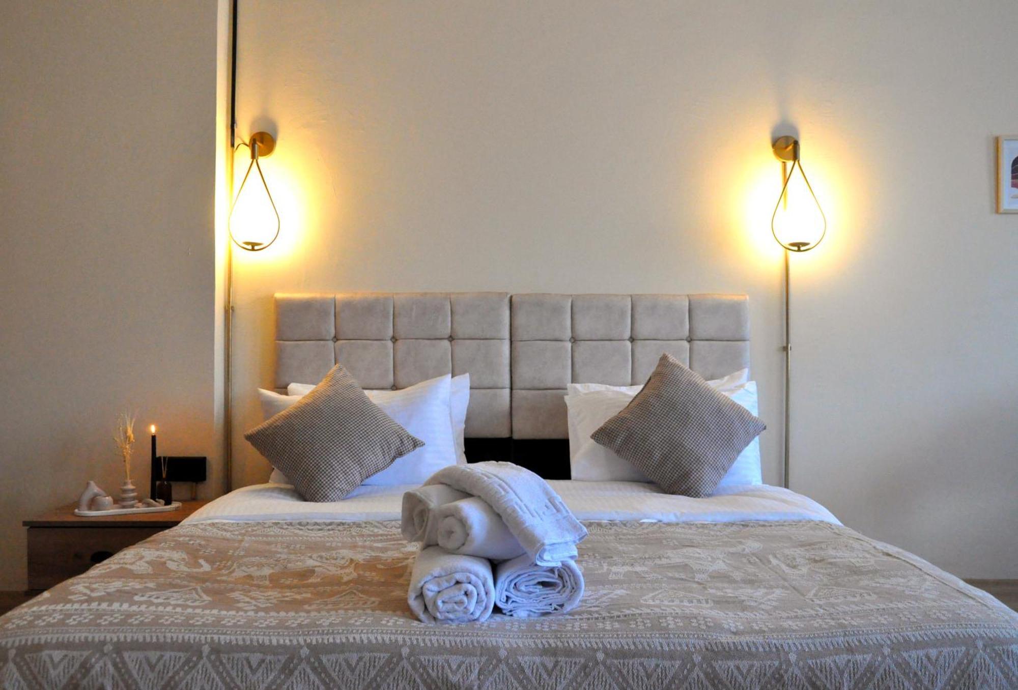 Golden Door Hotel — Photos 1